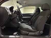 Volkswagen polo 1.2-12v bluemotion comfortline 68pk 2011, sn-396-h - afbeelding 18 van  25