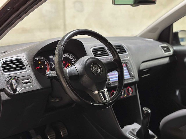 Volkswagen polo 1.2-12v bluemotion comfortline 68pk 2011, sn-396-h - afbeelding 8 van  34