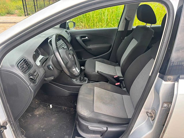 Volkswagen polo 1.2-12v bluemotion comfortline | 9-tkx-40 i - afbeelding 2 van  11
