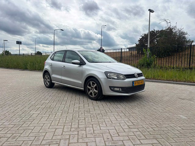 Volkswagen polo 1.2-12v bluemotion comfortline | 9-tkx-40 i - afbeelding 4 van  11