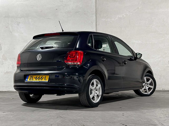 Volkswagen polo 1.2-12v bluemotion trendline 68pk 2011, zl-666-l - afbeelding 10 van  42