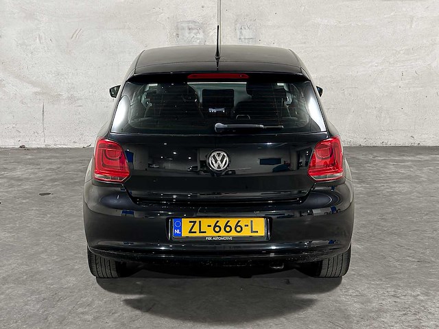 Volkswagen polo 1.2-12v bluemotion trendline 68pk 2011, zl-666-l - afbeelding 13 van  42
