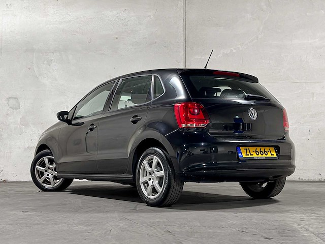 Volkswagen polo 1.2-12v bluemotion trendline 68pk 2011, zl-666-l - afbeelding 14 van  42