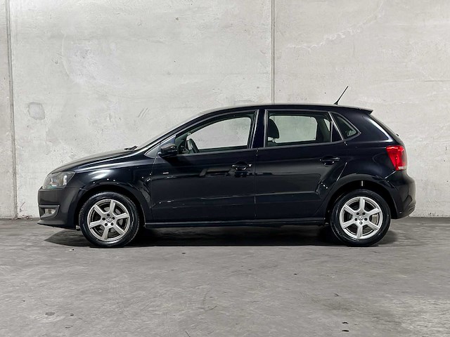 Volkswagen polo 1.2-12v bluemotion trendline 68pk 2011, zl-666-l - afbeelding 16 van  42
