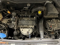 Volkswagen polo 1.2-12v bluemotion trendline 68pk 2011, zl-666-l - afbeelding 36 van  42