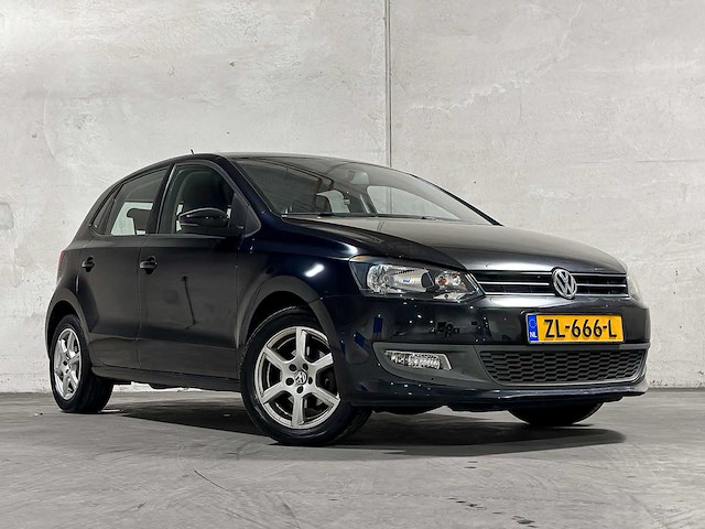Volkswagen polo 1.2-12v bluemotion trendline 68pk 2011, zl-666-l - afbeelding 7 van  42