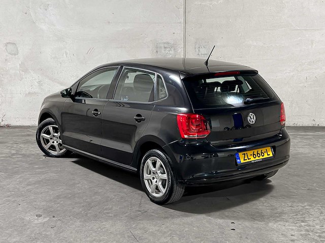 Volkswagen polo 1.2-12v bluemotion trendline 68pk 2011, zl-666-l - afbeelding 7 van  42
