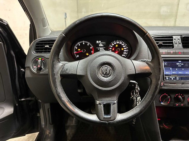 Volkswagen polo 1.2-12v bluemotion trendline 68pk 2011, zl-666-l - afbeelding 10 van  42
