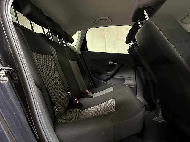 Volkswagen polo 1.2-12v bluemotion trendline 68pk 2011, zl-666-l - afbeelding 27 van  42