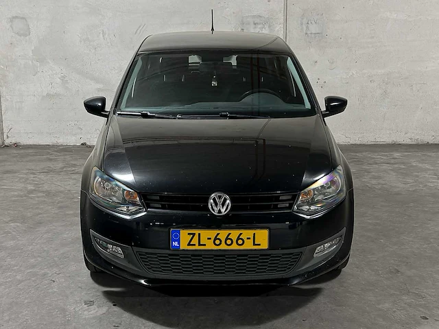 Volkswagen polo 1.2-12v bluemotion trendline 68pk 2011, zl-666-l - afbeelding 39 van  42