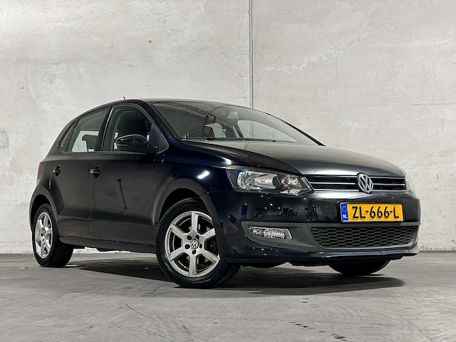 Volkswagen polo 1.2-12v bluemotion trendline 68pk 2011, zl-666-l - afbeelding 40 van  42