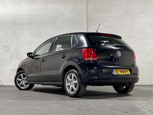 Volkswagen polo 1.2-12v bluemotion trendline 68pk 2011, zl-666-l - afbeelding 6 van  38