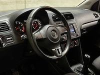Volkswagen polo 1.2-12v bluemotion trendline 68pk 2011, zl-666-l - afbeelding 9 van  38
