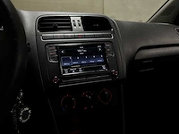 Volkswagen polo 1.2-12v bluemotion trendline 68pk 2011, zl-666-l - afbeelding 18 van  38