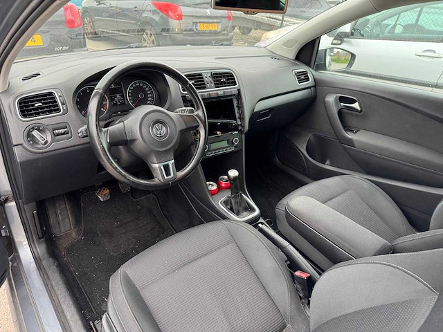 Volkswagen polo 1.2-12v clima trendline r-265-jk - afbeelding 8 van  10