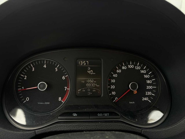 Volkswagen polo 1.2 12v trendline, g-914-vl - afbeelding 1 van  1