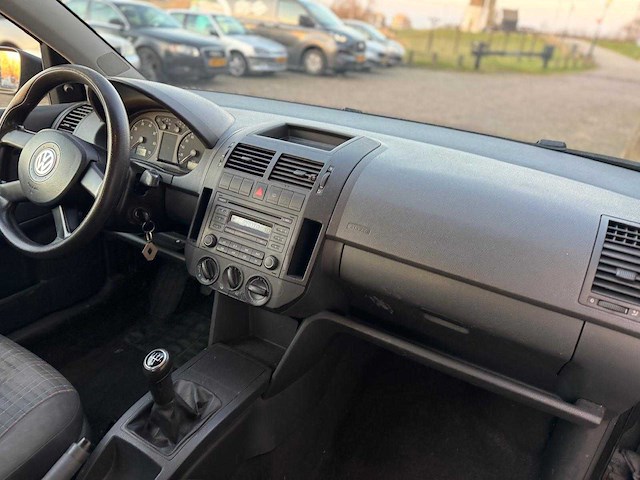 Volkswagen polo 1.2-12v trendline jg-883-g - afbeelding 12 van  24
