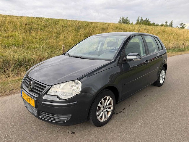 Volkswagen polo 1.2 clima united 01-kpt-7 - afbeelding 3 van  15