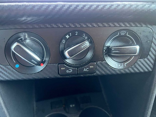 Volkswagen polo 1.2 tdi bl.m. comfl.,04-pbd-8 - afbeelding 10 van  25