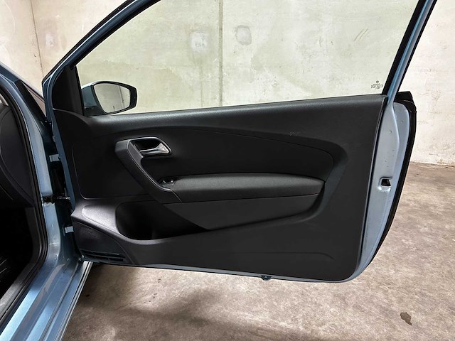 Volkswagen polo 1.2 tdi bluemotion comfortline 75pk 2011 (origineel-nl), 33-ppl-7 - afbeelding 31 van  61