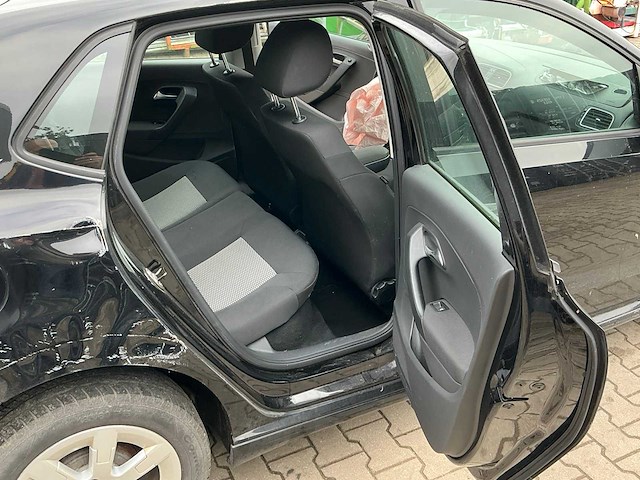 Volkswagen polo 1.2 tdi bluemotion personenauto - afbeelding 18 van  32