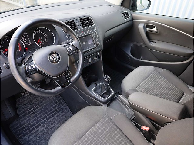 Volkswagen polo 1.2 tsi 5-deurs 2017, h-965-tl - afbeelding 2 van  31