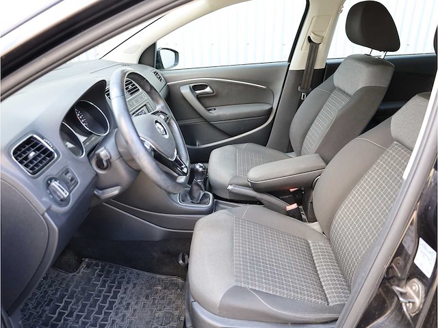 Volkswagen polo 1.2 tsi 5-deurs 2017, h-965-tl - afbeelding 3 van  31