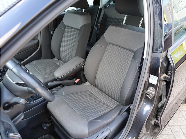 Volkswagen polo 1.2 tsi 5-deurs 2017, h-965-tl - afbeelding 4 van  31