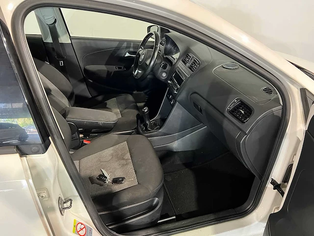 Volkswagen polo 1.2 tsi comfortline, xt-184-r - afbeelding 13 van  16
