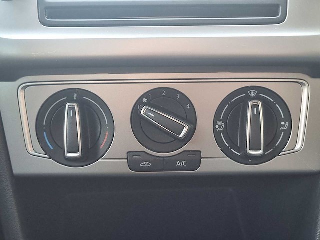 Volkswagen polo 1.2 tsi first edition 2016 | ng-470-d - afbeelding 2 van  8