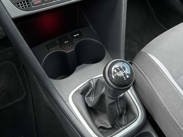 Volkswagen polo 1.2 tsi highline 2014 | t-909-sp - afbeelding 11 van  29