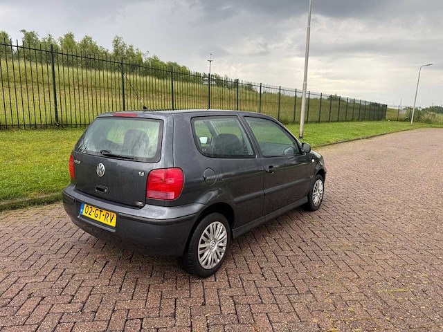 Volkswagen polo 1.4-16v comfortline , 02-gt-rv - afbeelding 12 van  17