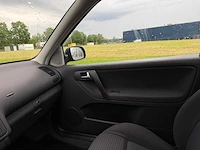 Volkswagen polo 1.4-16v comfortline , 02-gt-rv - afbeelding 3 van  17