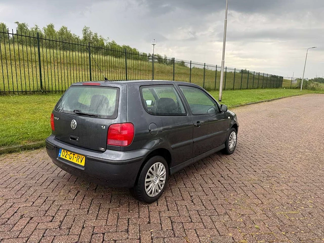 Volkswagen polo 1.4-16v comfortline , 02-gt-rv - afbeelding 12 van  17