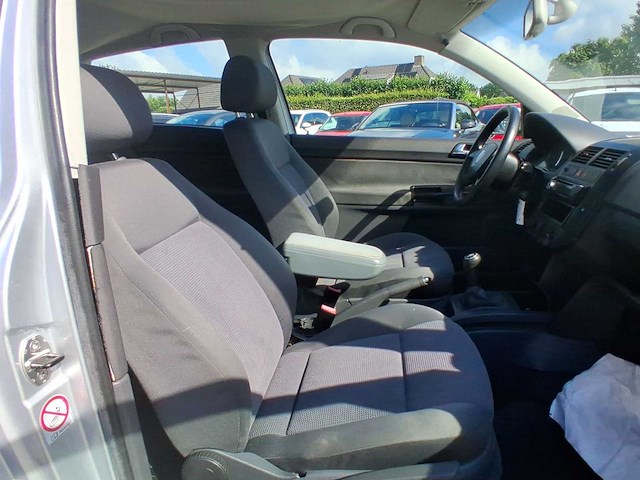 Volkswagen polo 1.4-16v comfortline 2002 | 13-jg-dn - afbeelding 1 van  4