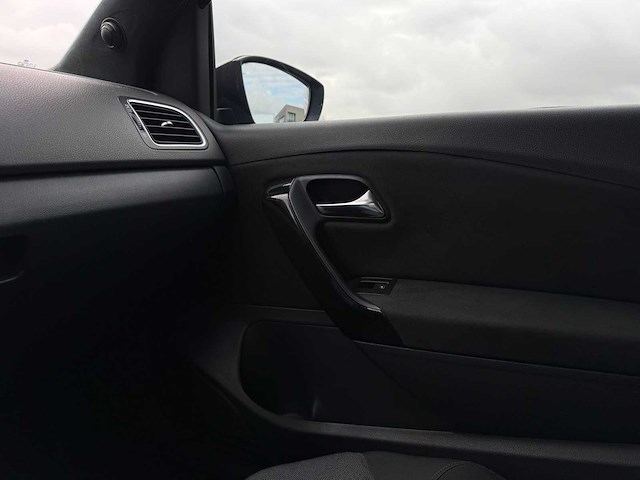 Volkswagen polo 1.4 16v comfortline, 55-kvn-4 - afbeelding 2 van  17