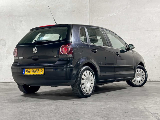 Volkswagen polo 1.4-16v comfortline 80pk 2009 (origineel-nl), 86-hnz-2 - afbeelding 2 van  64