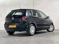 Volkswagen polo 1.4-16v comfortline 80pk 2009 (origineel-nl), 86-hnz-2 - afbeelding 2 van  64