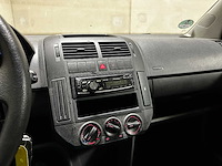Volkswagen polo 1.4-16v comfortline 80pk 2009 (origineel-nl), 86-hnz-2 - afbeelding 17 van  64