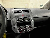 Volkswagen polo 1.4-16v comfortline 80pk 2009 (origineel-nl), 86-hnz-2 - afbeelding 17 van  66