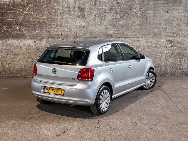 Volkswagen polo 1.4-16v comfortline 86pk 2011 (origineel-nl), 96-rfg-3 - afbeelding 5 van  45