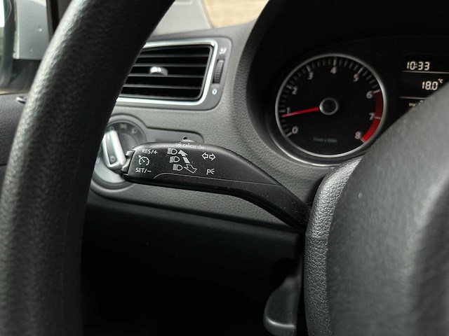Volkswagen polo 1.4-16v comfortline 86pk 2011 (origineel-nl), 96-rfg-3 - afbeelding 17 van  45