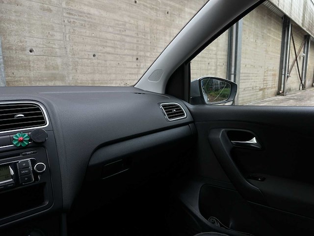 Volkswagen polo 1.4-16v comfortline 86pk 2011 (origineel-nl), 96-rfg-3 - afbeelding 22 van  45