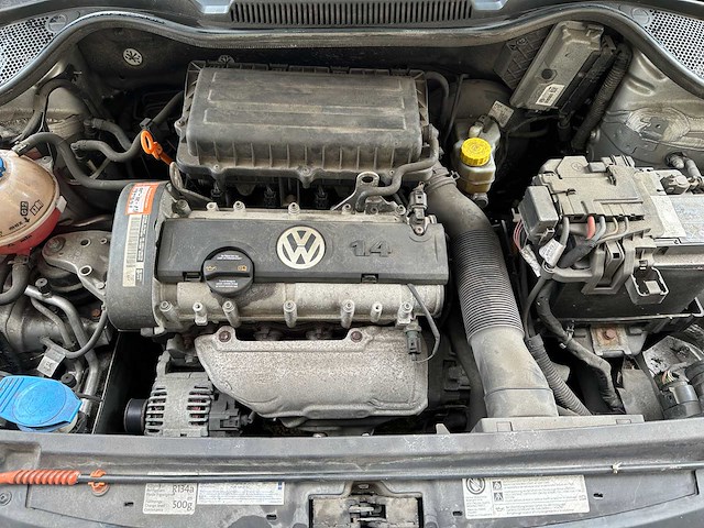 Volkswagen polo 1.4-16v comfortline 86pk 2011 (origineel-nl), 96-rfg-3 - afbeelding 32 van  45