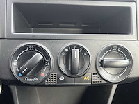 Volkswagen polo 1.4-16v cross 2009 | 37-hjr-9 - afbeelding 6 van  25