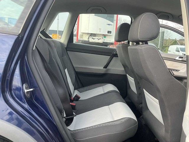 Volkswagen polo 1.4-16v cross 2009 | 37-hjr-9 - afbeelding 11 van  25