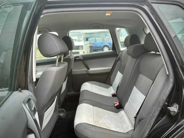 Volkswagen polo 1.4 16v cross, 90-hpf-8 - afbeelding 12 van  13