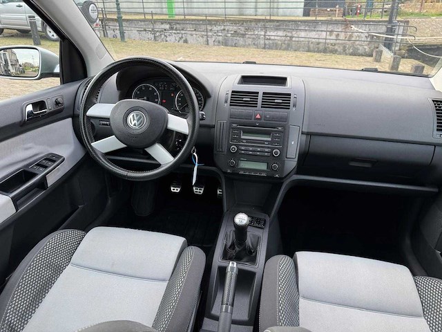 Volkswagen polo 1.4-16v cross clima 13-zn-fh - afbeelding 6 van  34