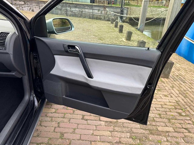 Volkswagen polo 1.4-16v cross clima 13-zn-fh - afbeelding 24 van  34