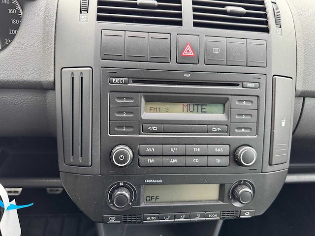 Volkswagen polo 1.4-16v cross clima 13-zn-fh - afbeelding 27 van  34